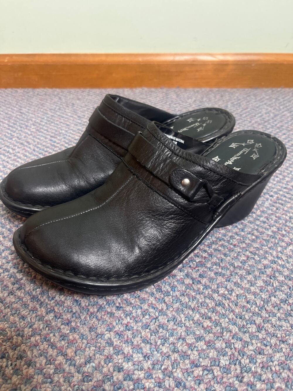 Thom McAn Black Leather Mule Slip On Sz 7